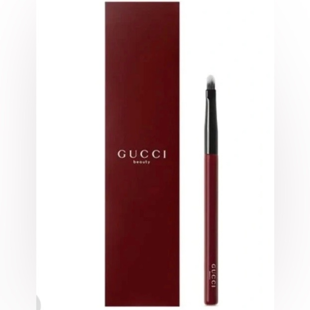 Gucci Beauty Deep Red Lip Liner